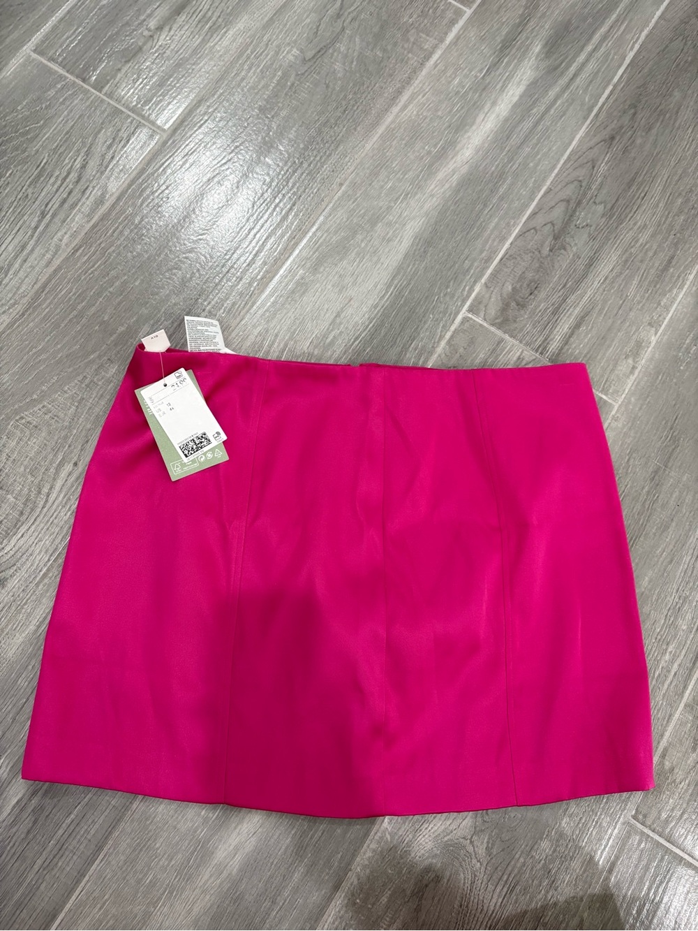 H&M Fuchsia Mini Skirt